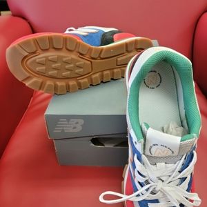 New Balance Men 8.5 D  Medium